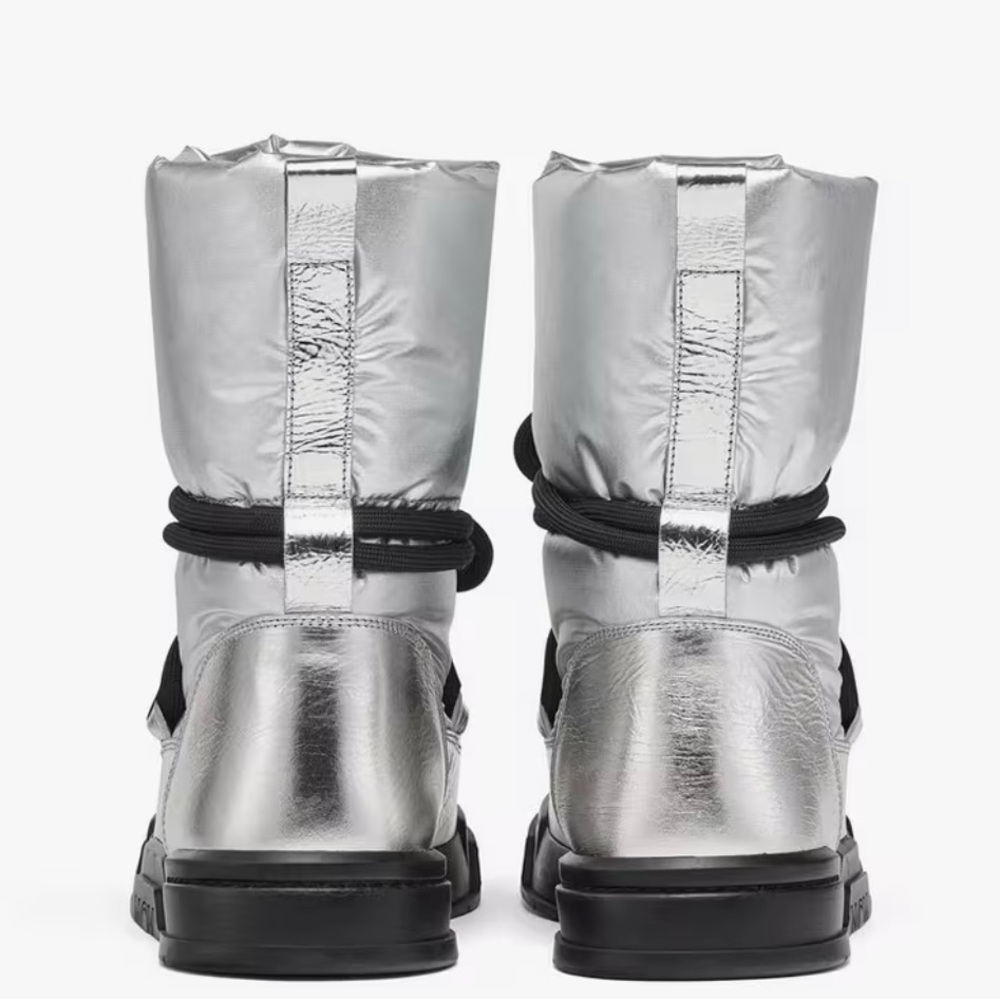 OFFICIAL MCM SKYWARD WOMEN BOOTS SIZE 11